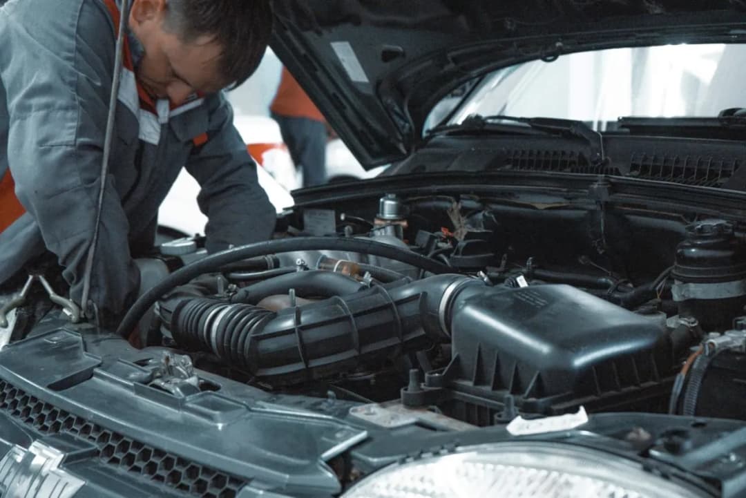 Ile kosztuje wymiana filtra oleju? Sprawdź, co musisz wiedzieć!