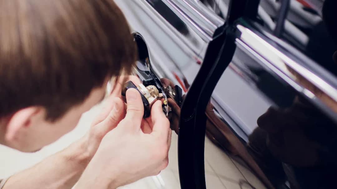 Jak otworzyć centralny zamek, gdy klucz nie działa - sprawdź te metody