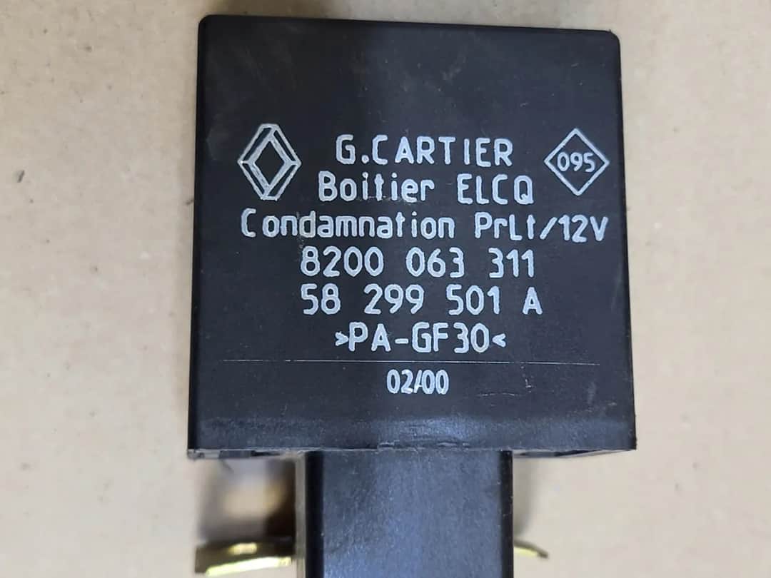 Gdzie jest sterownik centralnego zamka Renault Kangoo i jak go naprawić